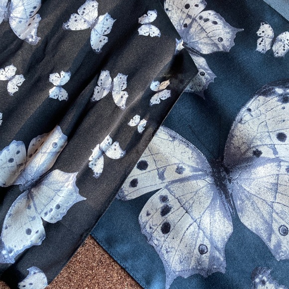 Echo silk scarf - Picture 3 of 5